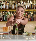 Florence_ClassicCocktails_VogueUK_FPD_0345.jpg