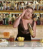 Florence_ClassicCocktails_VogueUK_FPD_1490.jpg