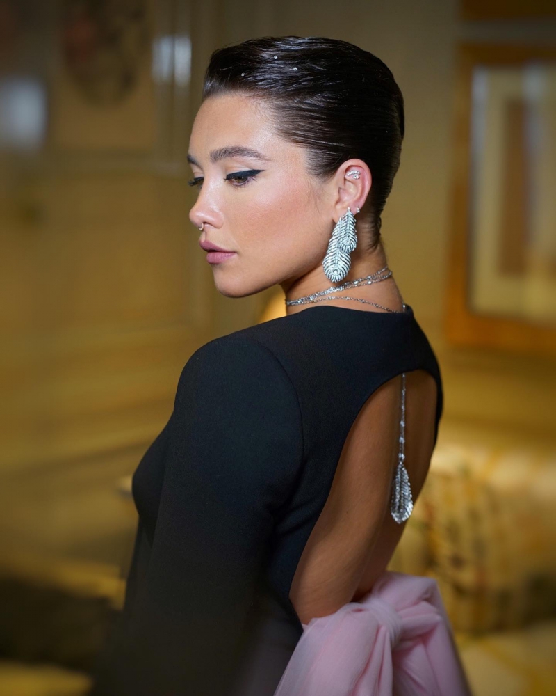 [@peterluxhair]
