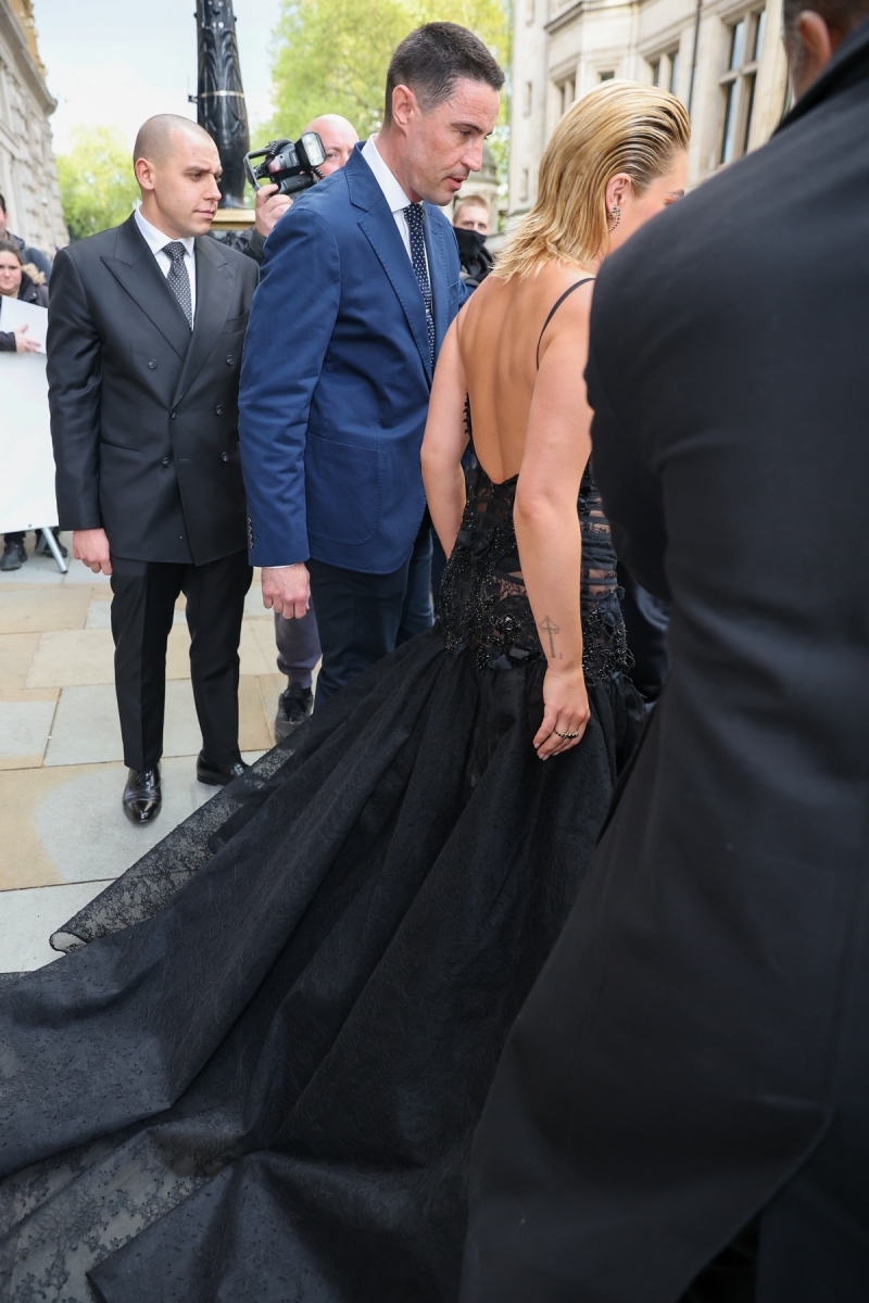 florencepughdaily_thunderbolts_ukpremiere_heading_281829.jpg