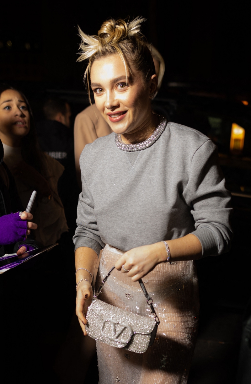 florencepughdaily_valentinoshow_281329.jpg