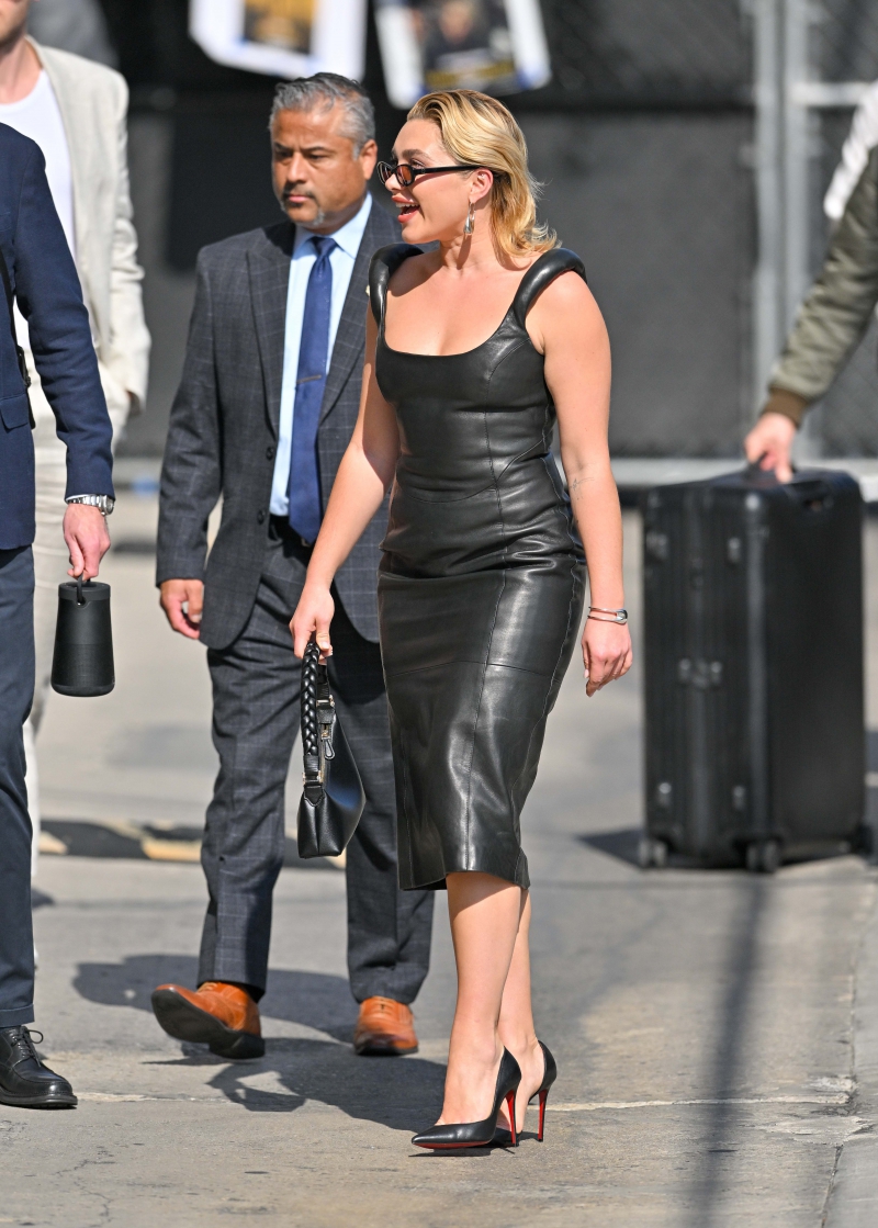 florencepughdaily_jimmykimmeltape_arriving_2810929.jpg