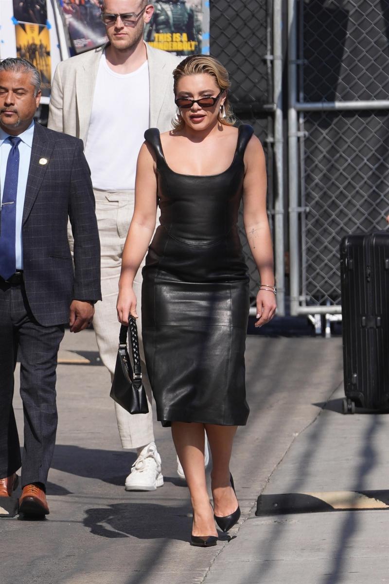 florencepughdaily_jimmykimmeltape_arriving_2813229.jpg