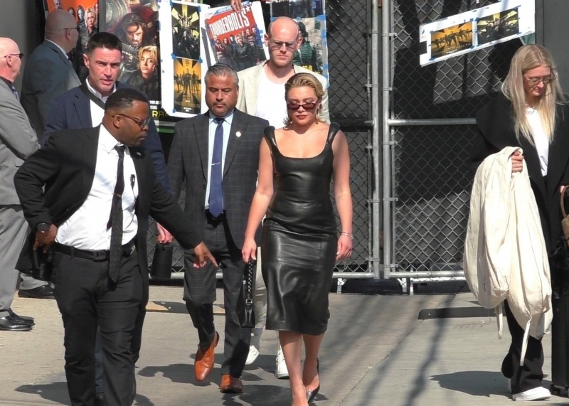florencepughdaily_jimmykimmeltape_arriving_281529.jpg