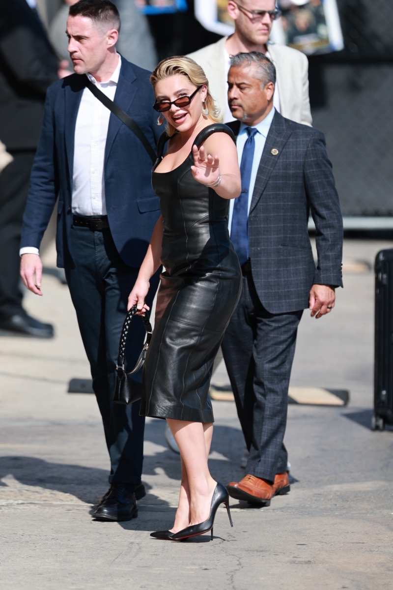 florencepughdaily_jimmykimmeltape_arriving_282929.jpg