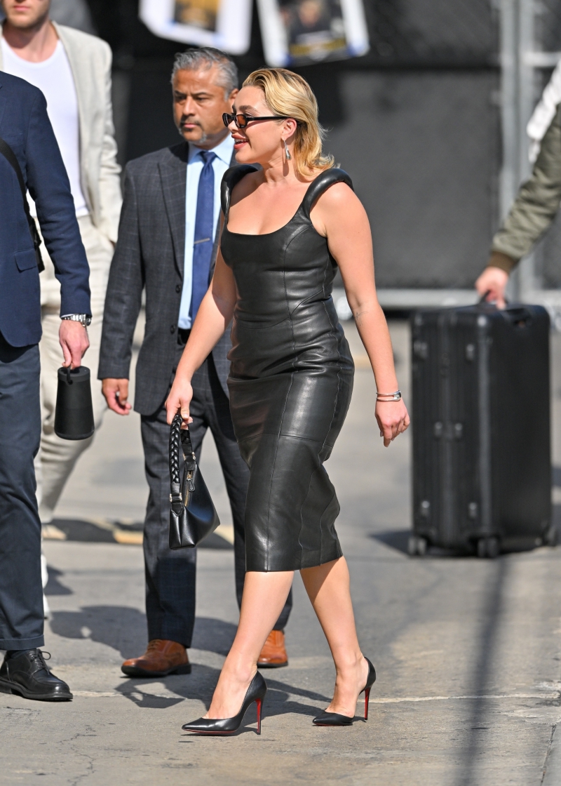florencepughdaily_jimmykimmeltape_arriving_285729.jpg