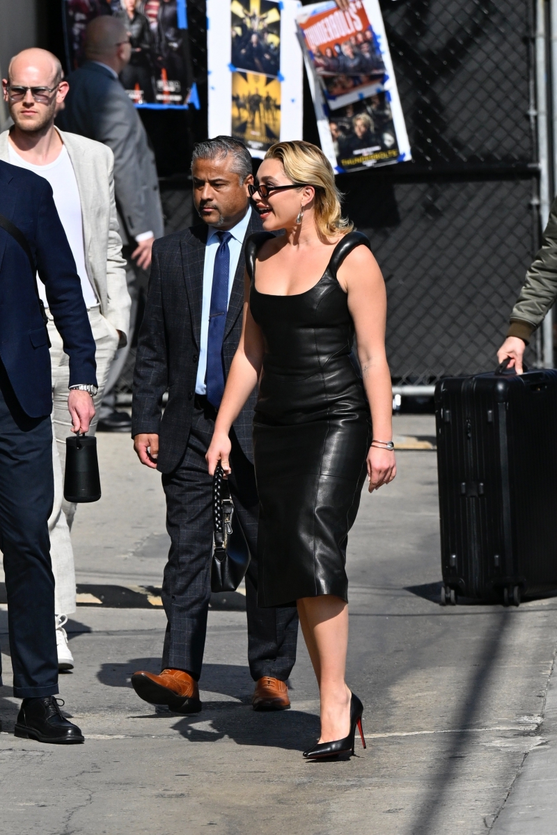 florencepughdaily_jimmykimmeltape_arriving_287429.jpg