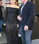 florencepughdaily_livekelly_leaving_2812229.jpg