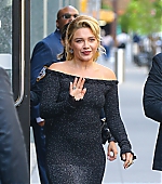 florencepughdaily_livekelly_leaving_284229.jpg