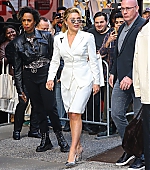 florencepughdaily_gma_leaving_281029.jpg