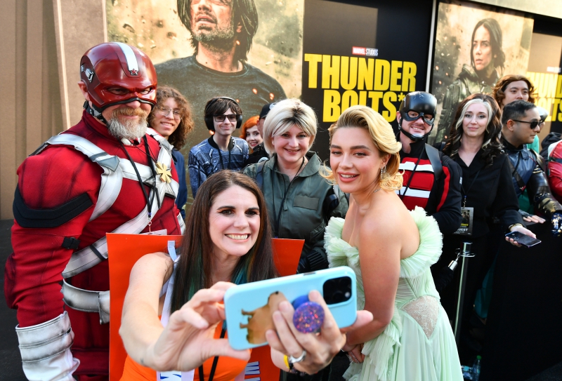 florencepughdaily_thunderbolts_lapremiere_fans_28129.jpg