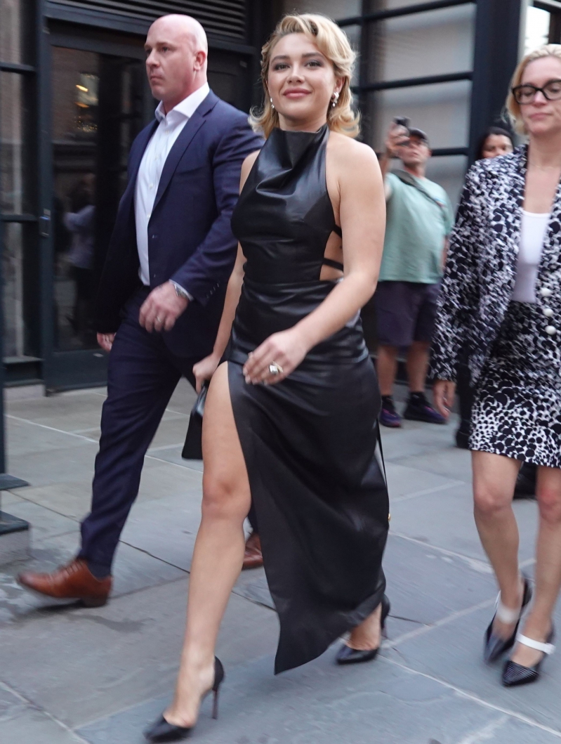 florencepughdaily_leavinghotel_282429.jpg