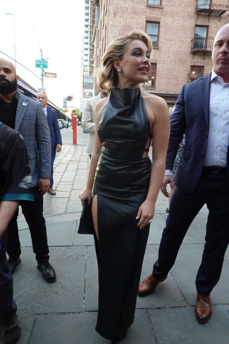 florencepughdaily_leavinghotel_282629.jpg
