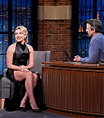 florencepughdaily_sethmeyers_show_28329.jpg