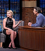 florencepughdaily_sethmeyers_show_28429.jpg