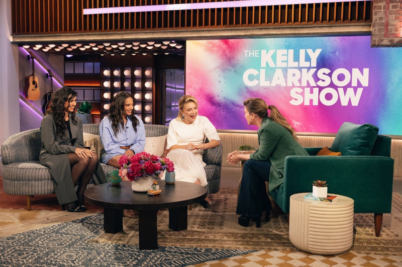florencepughdaily_kellyclarksonshow_28929.jpg