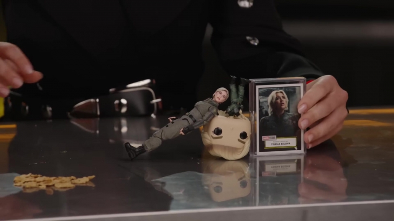 Unboxing_FlorencePugh_Marvel_FPD_400.jpg